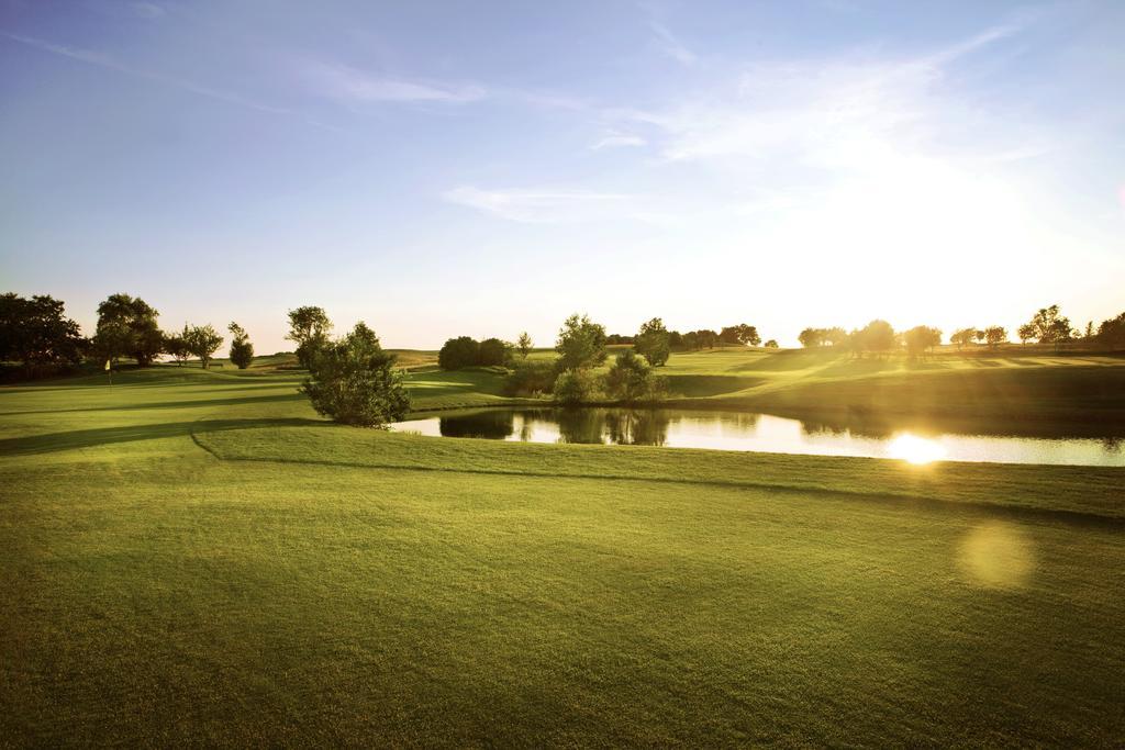 Bjaere Golfklubb Hotel & Lodge Bastad Ngoại thất bức ảnh